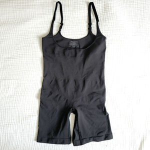Womens Large Shapewear Black Flexees Bodysuit by Maidenform Boyshorts